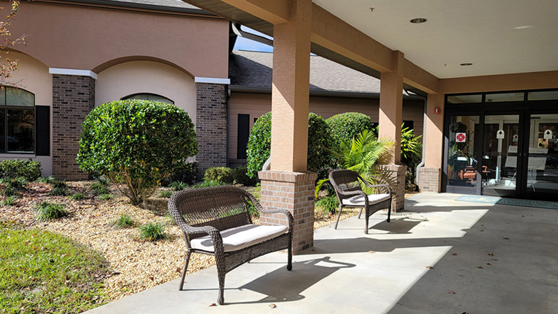 Exterior shot of the main entrance to Superior Residence of Lecanto